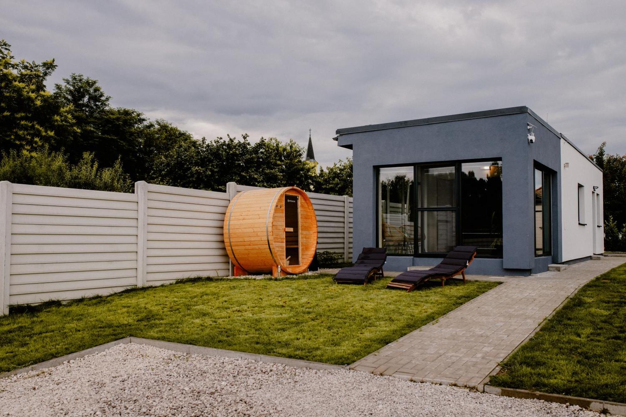 Apartment Fratello Šoporňa Exteriér fotografie